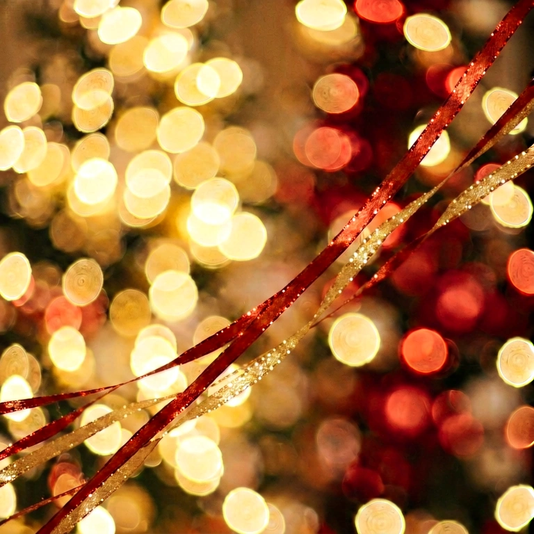 Dramatic holiday bokeh - bokeh backgrounds free stock photo